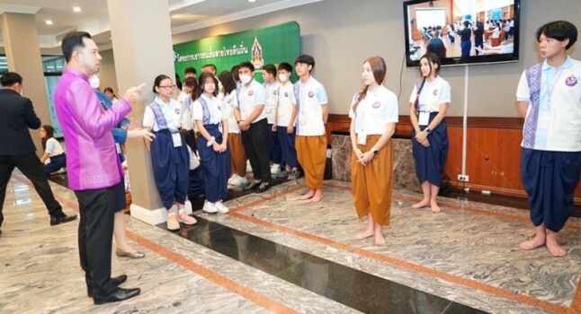 เยาวชนเชื้อสายไทยคืนถิ่น เข้าพบนายกฯ-ครม. เล่าความภูมิใจในเชื้อสายไทย ความประทับใจในการเข้าร่วมโครงการเยาวชนเชื้อสายไทยคืนถิ่น ประจำปี 2566 พร้อมโชว์ความสามารถด้านศิลปวัฒนธรรมไทย  